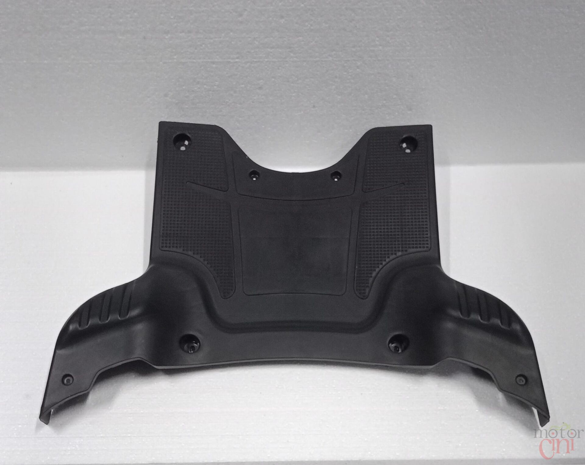 VM4 AYAK BASMA YERİ PLASTİK