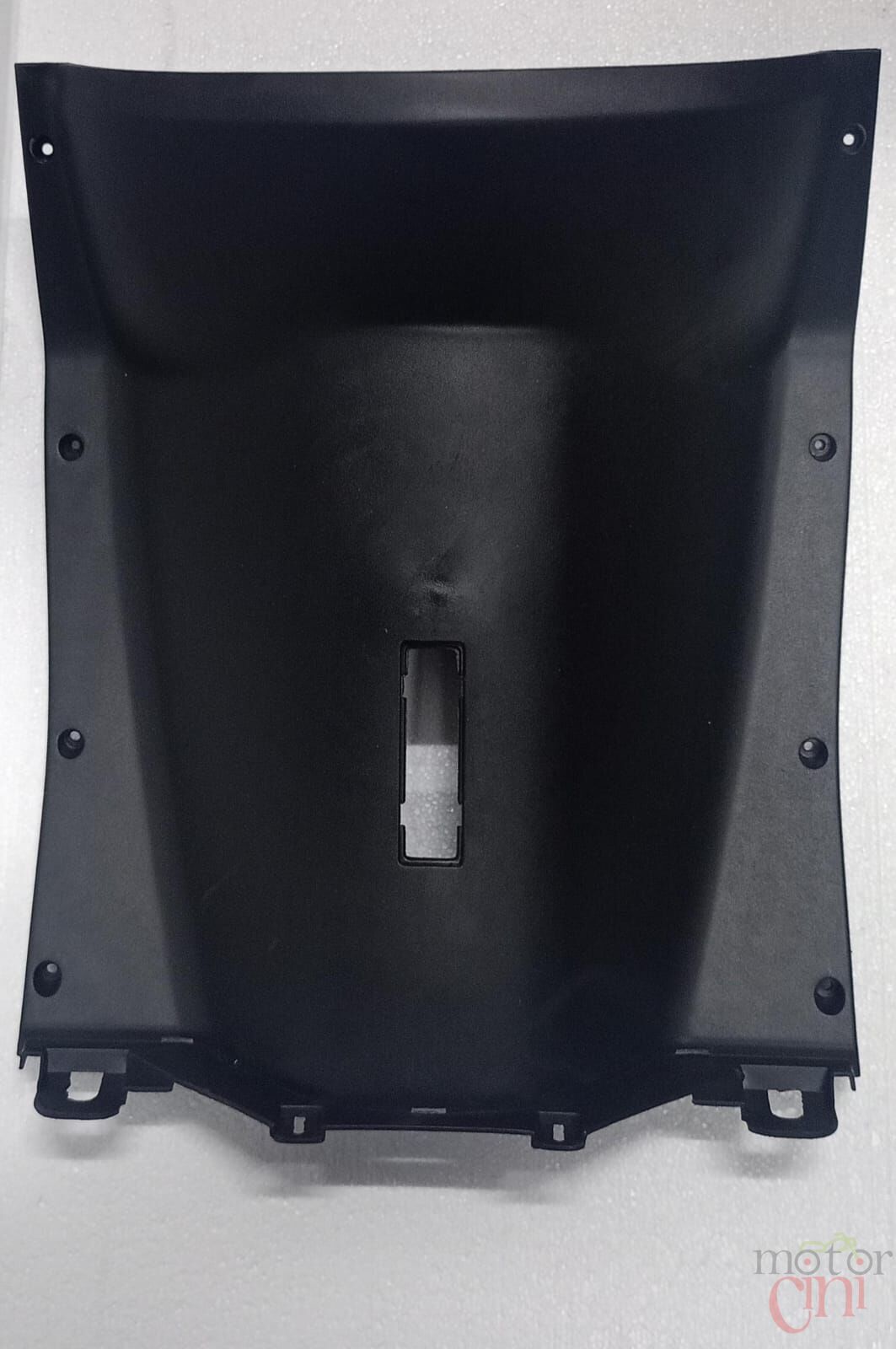 VM4 ÖN GÖĞÜS PLASTİK