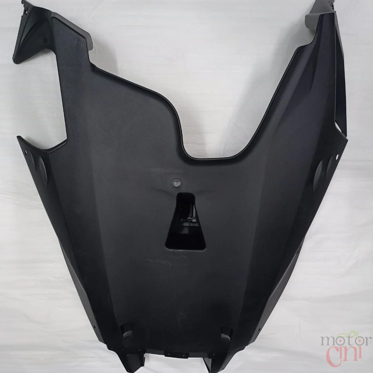 RM5 ŞASİ ALT KORUMA PLASTİK